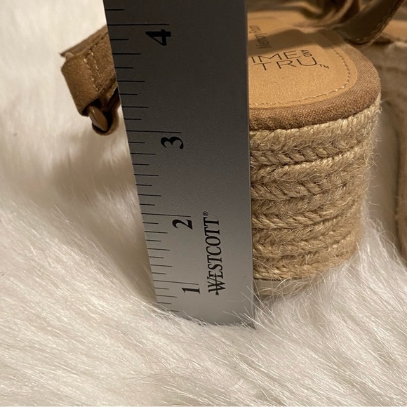 Time and Tru Brown Comfort Sandals with Criss-Cross Straps Women’s Size 7 - Picture 8 of 9